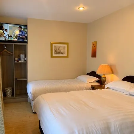 Farrelly's Townhouse * كيلز